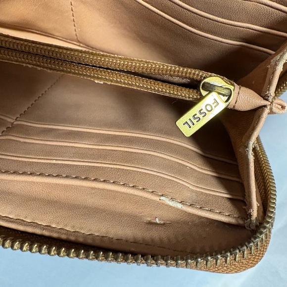 Fossil Tan Leather Wristlet Wallet - Picture 8 of 16